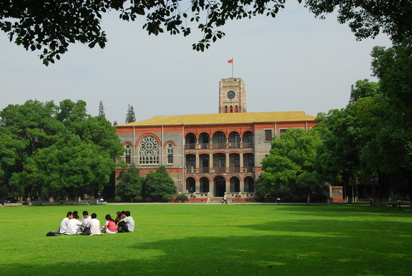 10.04.29 苏州大学校园风采摄影大赛圆满结束3.jpg